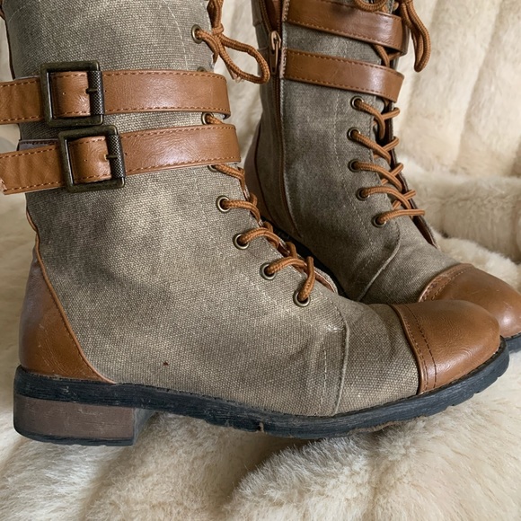 Cute and loved combat boots! - Picture 3 of 3